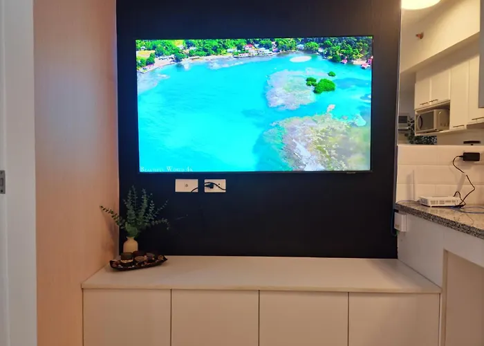 Modern Bright Cozy Stylish 1br Venice Bgc Balcony * Manila