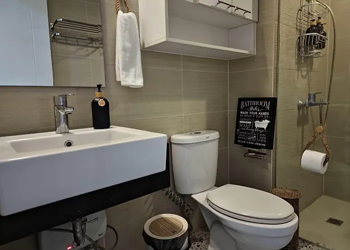 Modern Bright Cozy Stylish 1br Venice Bgc Balcony Apartment
